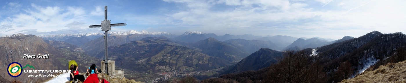67 Panoramica di vetta dal Pizzo Grande del Sornadello.jpg
